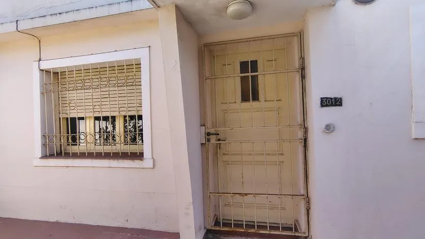 VENTA OPORTUNIDAD DE INVERSION CASA MAS DOS DEPARTAMENTOS JARDIN DEL PILAR