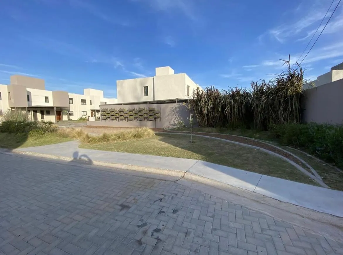 CASA DUPLEX 3 dorm zona tejas 2 HOUSING INTROVA