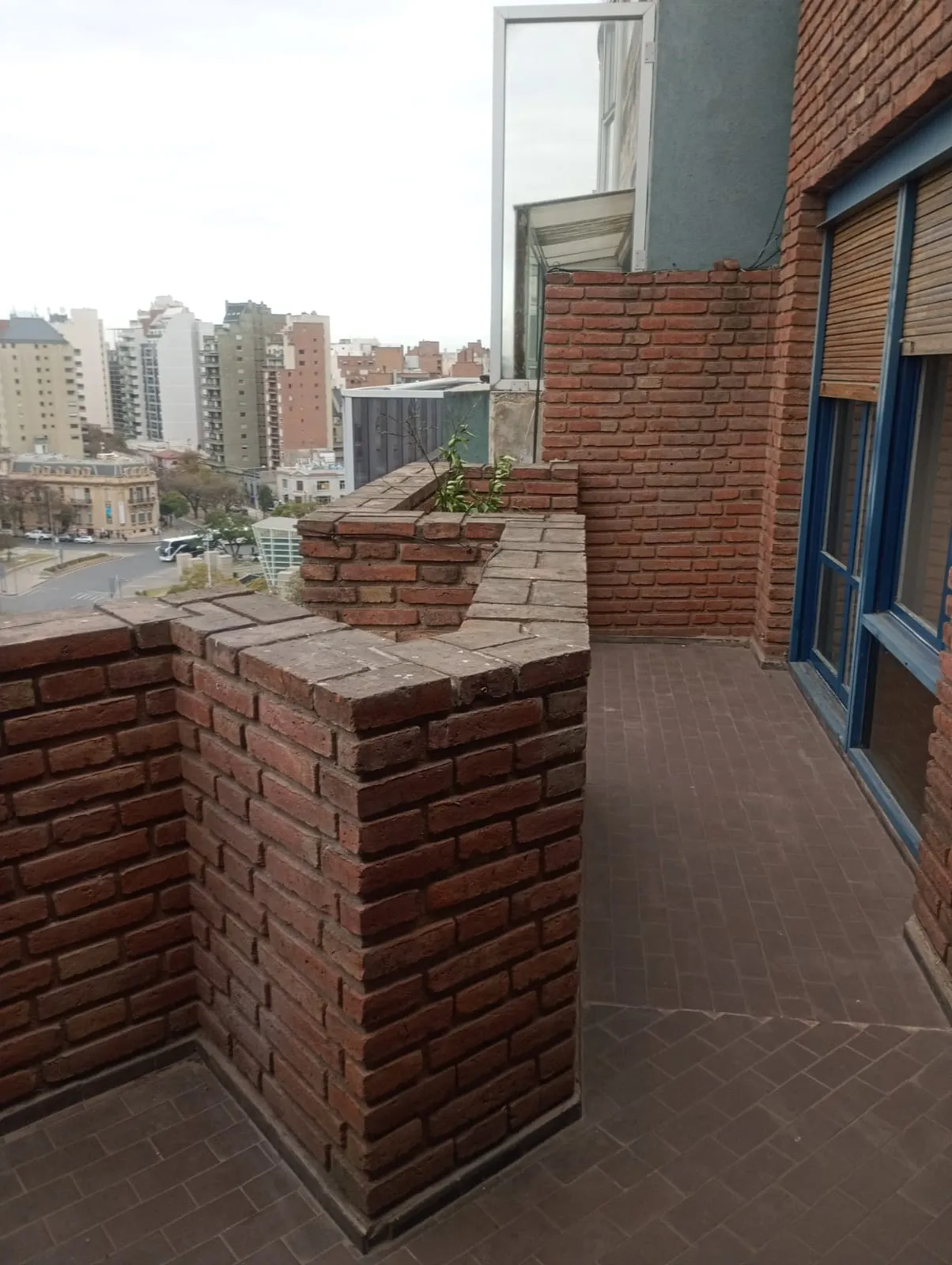 Alquiler Departamento de 2 Dormitorios. Nueva Córdoba. Frente al Parque Sarmiento.