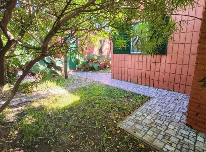 Casa · 99m² · 5 Ambientes · 1 Cochera