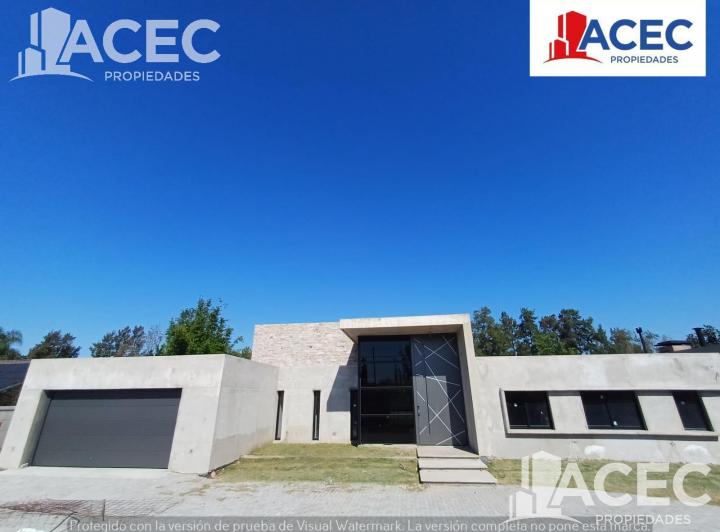 Casa · 465m² · 5 Ambientes · 2 Cocheras