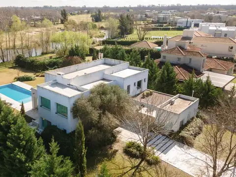 Casa en Venta en Estancias Del Pilar, Countries y Barrios Cerrados en Pilar