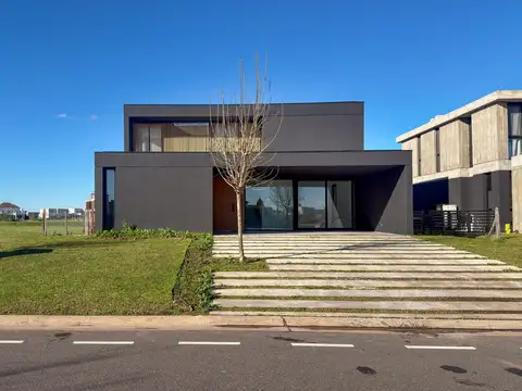 Casa en Venta en Puertos, Countries y Barrios Cerrados en Escobar