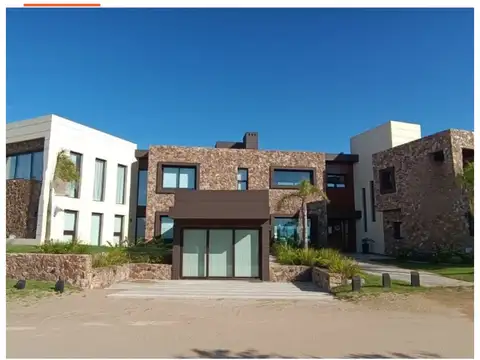 Casa en Venta en Barrio Ecuestre, Costa Esmeralda