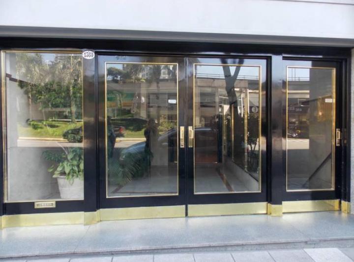 Departamento · 123m² · 4 Ambientes · 1 Cochera