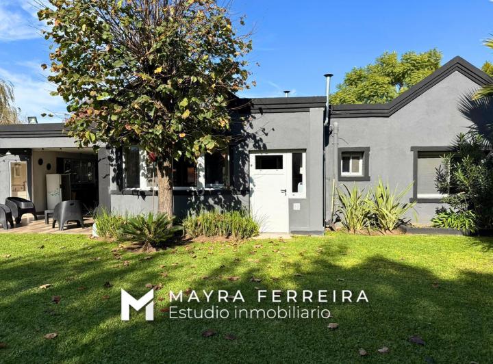 Casa · 247m² · 6 Ambientes · 2 Cocheras