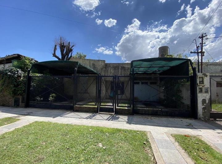 Casa · 220m² · 3 Ambientes · 1 Cochera
