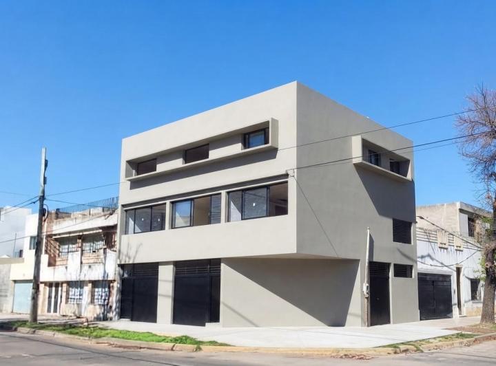 Casa · 98m² · 4 Ambientes · 1 Cochera