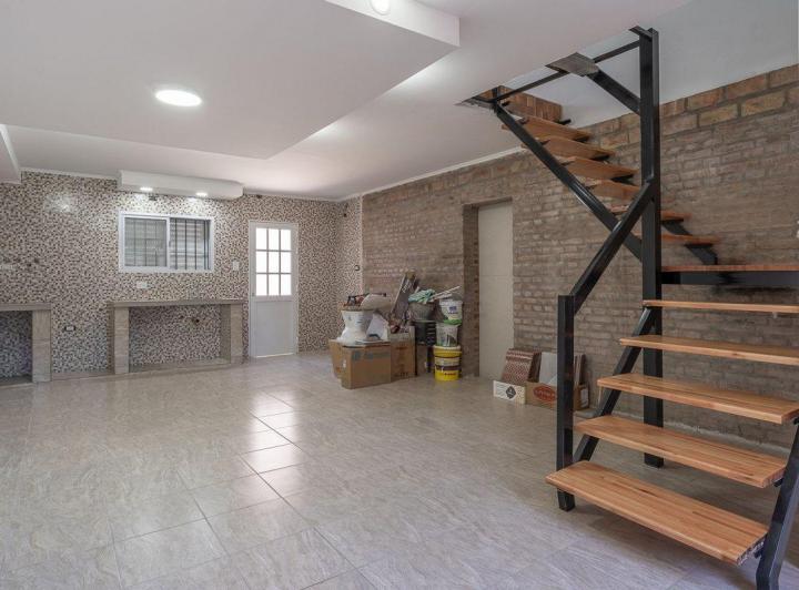 Casa · 175m² · 5 Ambientes · 3 Cocheras
