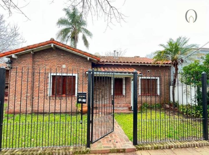 Casa · 120m² · 4 Ambientes · 1 Cochera