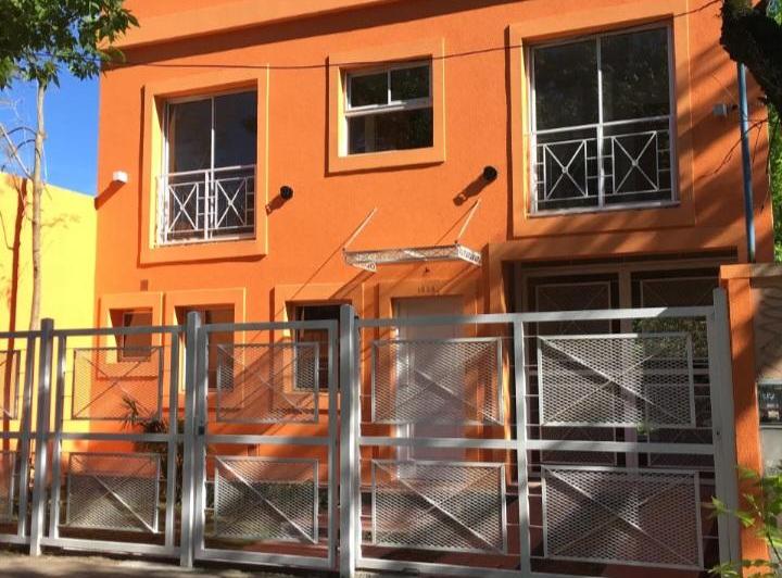 Casa · 155m² · 4 Ambientes · 2 Cocheras