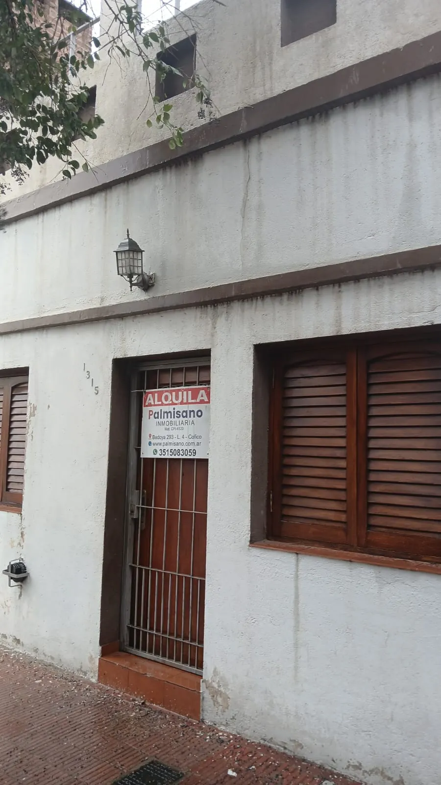 OPORTUNIDAD /DOS PLANTAS/PATIO TERRAZA CON ASADOR/ DOS BAÑOS Y DOS SPLIT