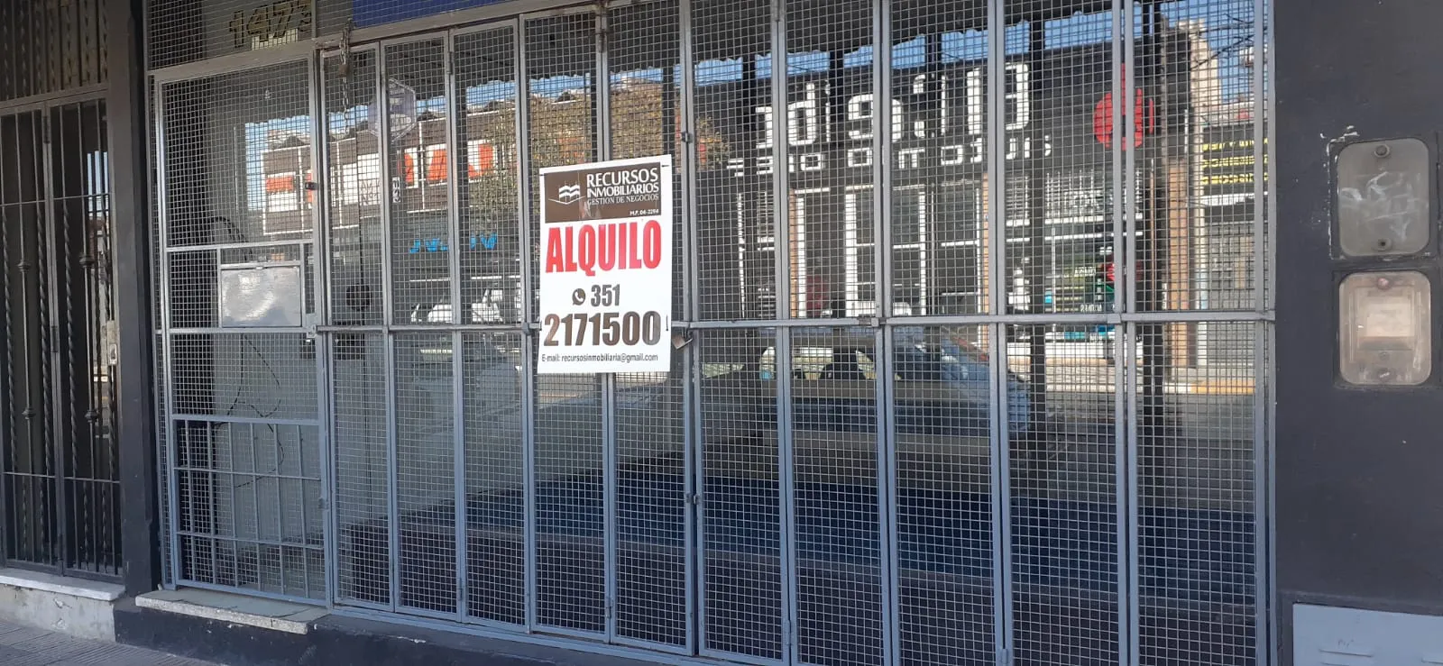 EXCELENTE LOCAL COMERCIAL EN ALQUILER - AV. ALEM AL 1400