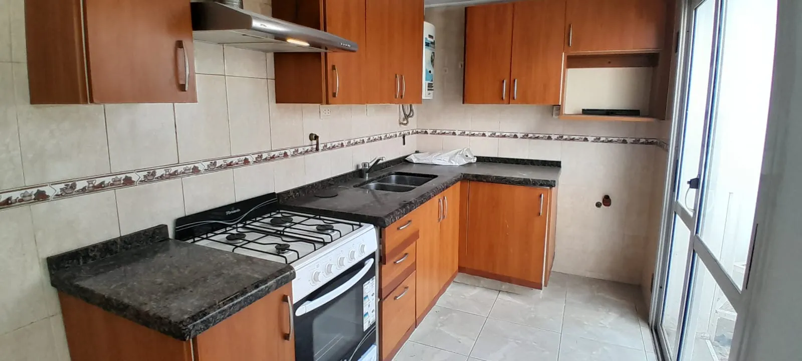 Venta hermosa casa de Ambientes comodos 3 Dormitorios !!