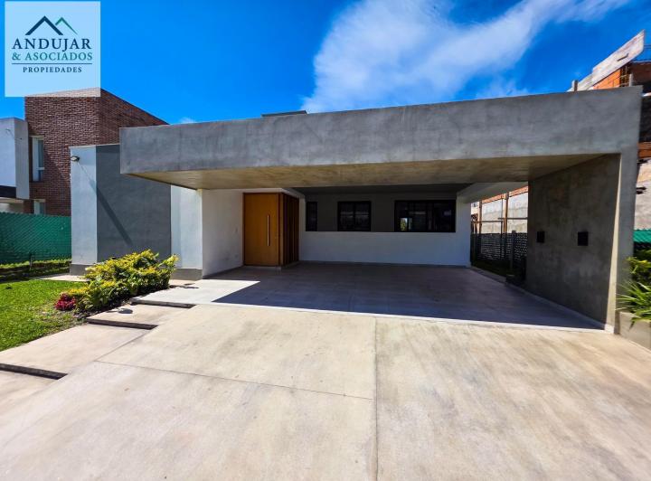 Casa · 390m² · 7 Ambientes