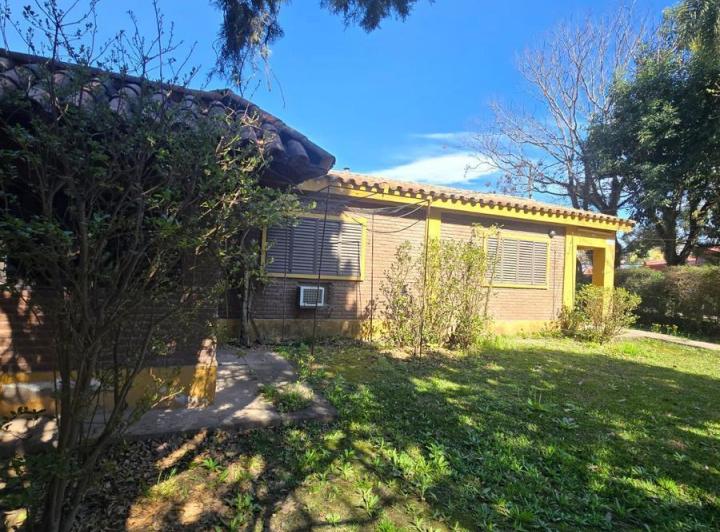 Casa · 354m² · 2 Dormitorios · 1 Cochera