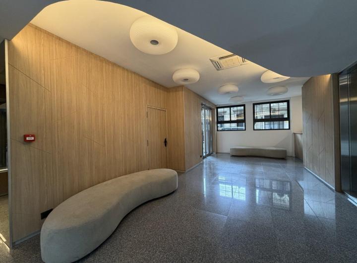 Oficina comercial · 76m² · 3 Ambientes · 2 Cocheras
