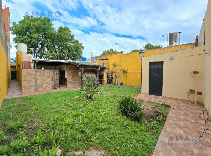 Casa · 134m² · 6 Ambientes · 2 Cocheras