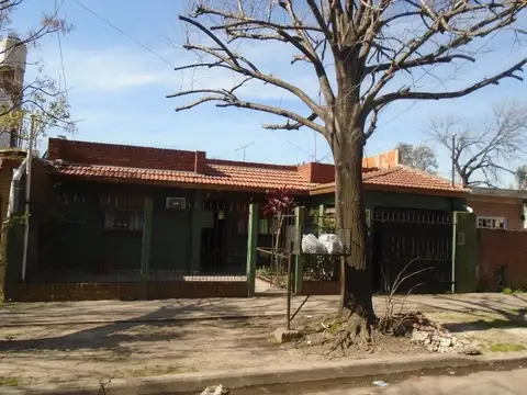Casa en Venta en Burzaco, Partido de Almirante Brown