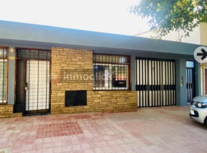 Casa · 110m² · 5 Ambientes · 2 Cocheras