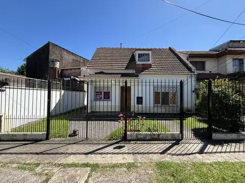 Casa en Venta en Claypole, Partido de Almirante Brown