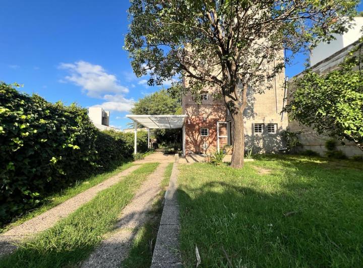 Casa · 155m² · 3 Ambientes · 1 Cochera