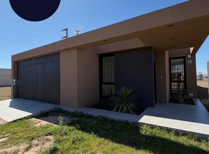 Casa · 120m² · 2 Dormitorios