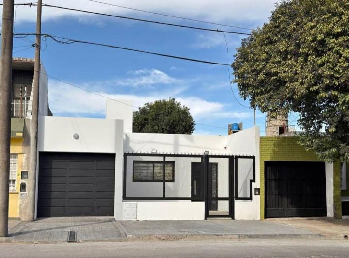 Casa · 120m² · 5 Ambientes · 1 Cochera