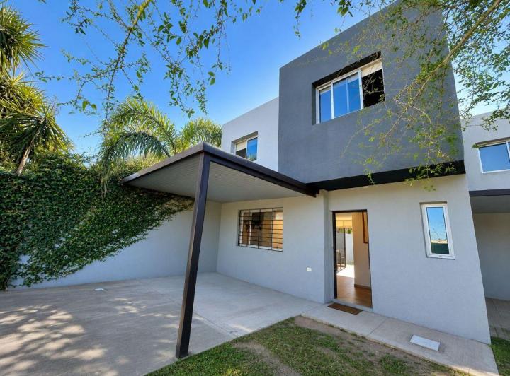 Casa · 120m² · 6 Ambientes · 1 Cochera