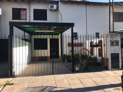 Casa en Venta en Villa Elvira, Partido de La Plata