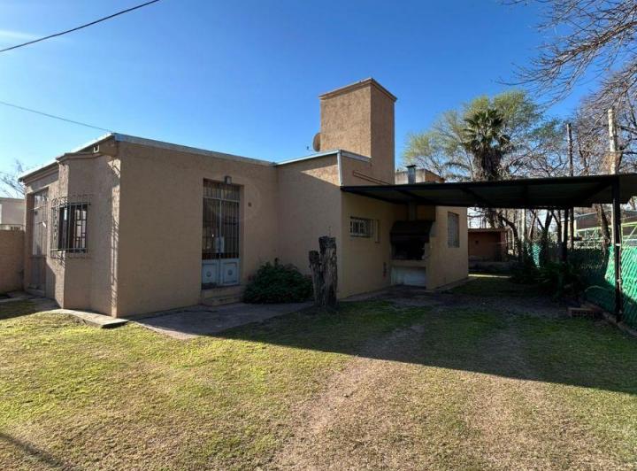 Casa · 100m² · 4 Ambientes · 1 Cochera