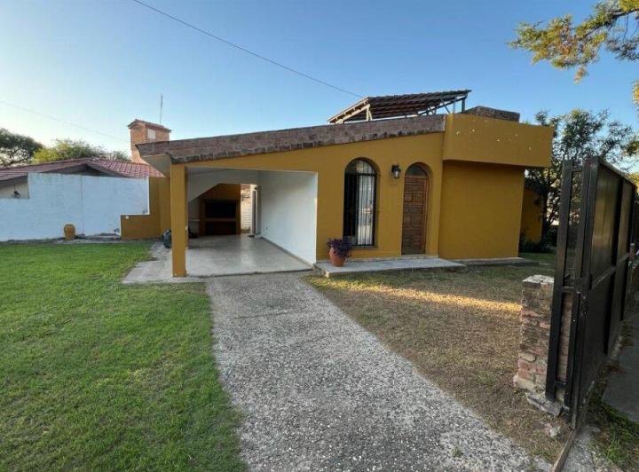 Casa · 137m² · 6 Ambientes · 2 Cocheras