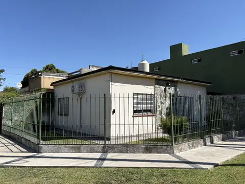 Casa en Venta en Burzaco, Partido de Almirante Brown