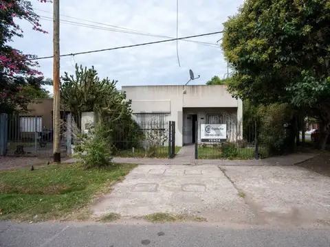 Casa en Venta en Joaquin Gorina, Partido de La Plata