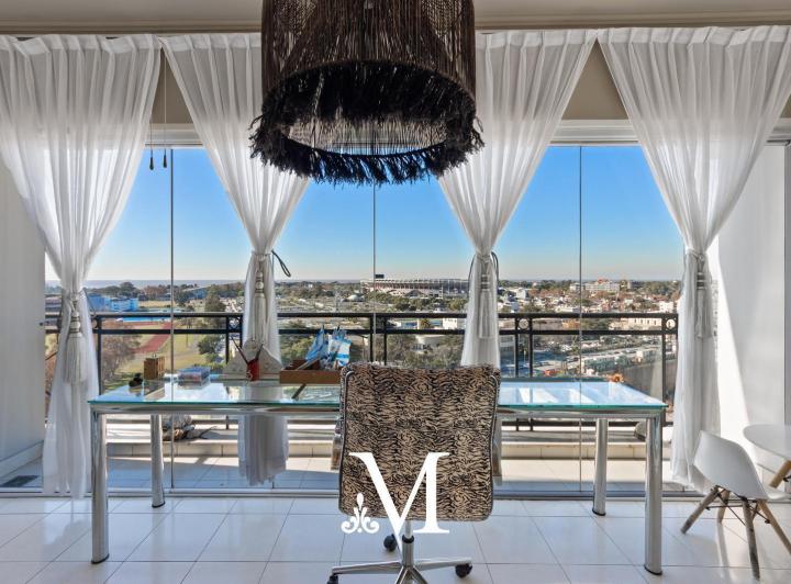Departamento · 213m² · 4 Ambientes · 2 Cocheras