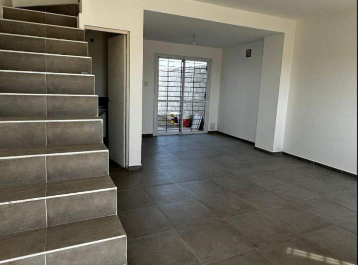 Departamento · 75m² · 2 Ambientes · 1 Cochera