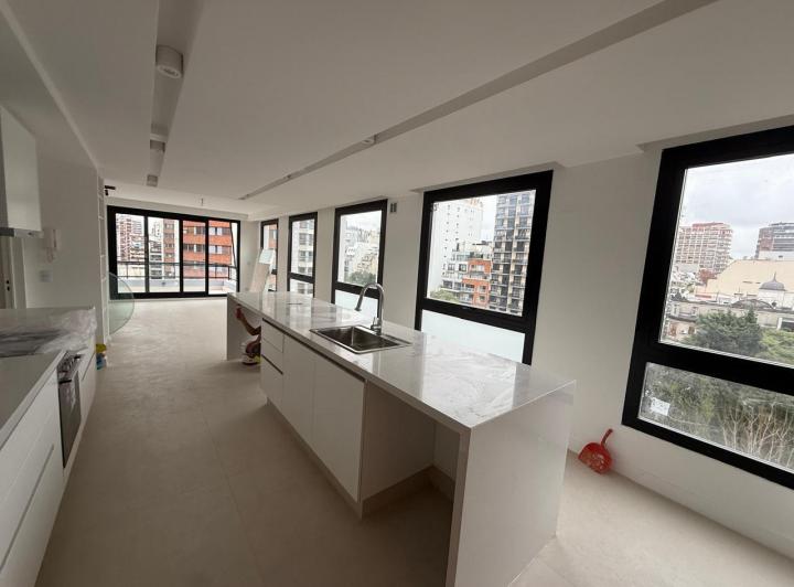 Departamento · 210m² · 4 Ambientes · 1 Cochera
