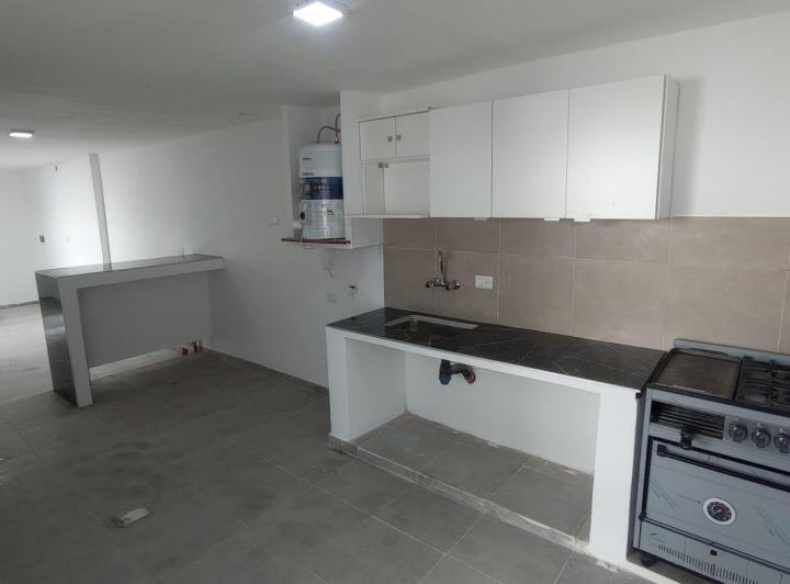 Casa · 90m² · 5 Ambientes · 1 Cochera