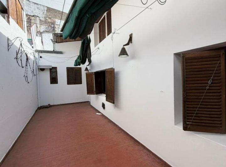 Casa · 1m² · 11 Ambientes · 3 Cocheras