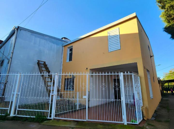 Casa · 80m² · 5 Ambientes · 1 Cochera