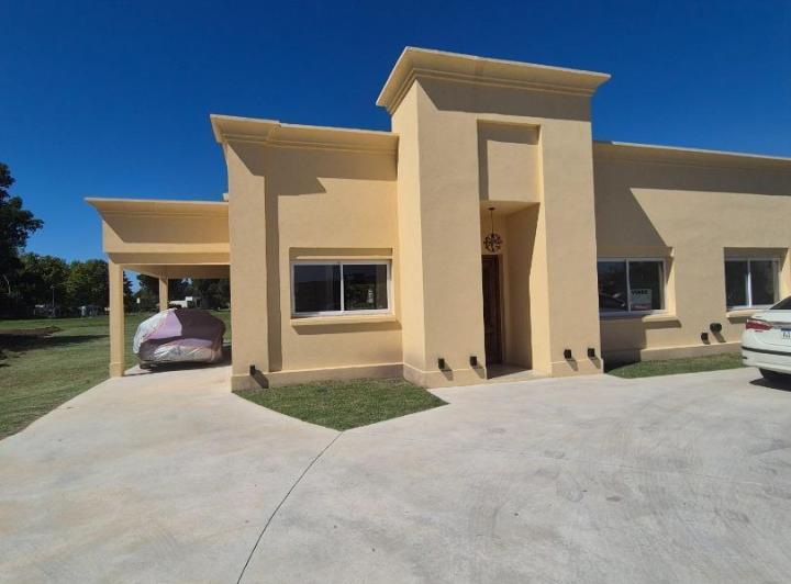 Casa · 151m² · 4 Ambientes · 1 Cochera