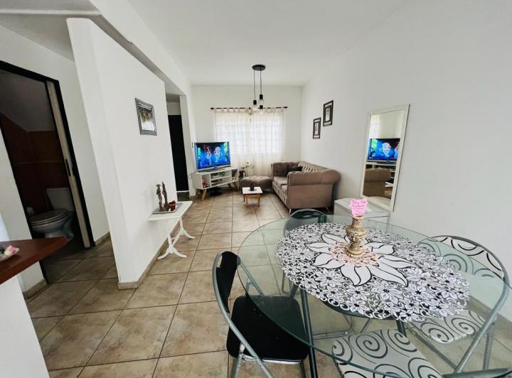 Casa · 110m² · 3 Ambientes · 2 Cocheras