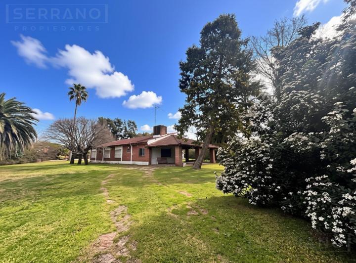 Casa · 180m² · 5 Ambientes · 7 Cocheras