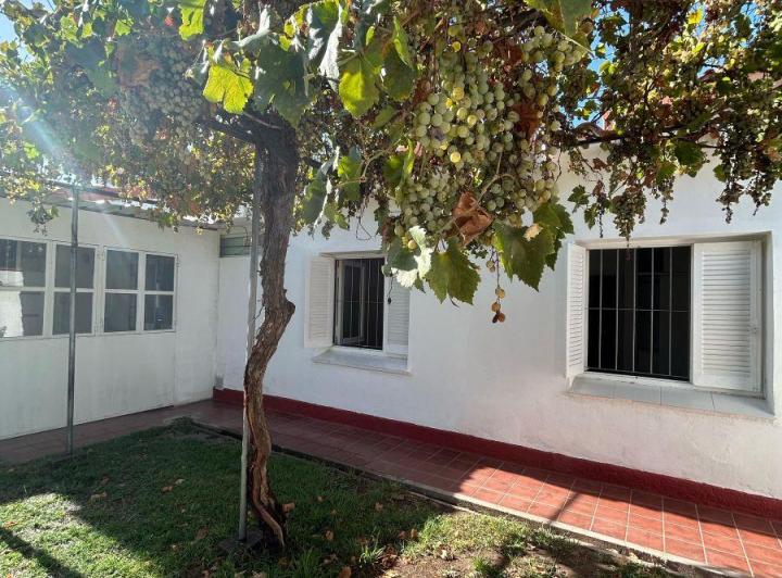 Casa · 180m² · 3 Ambientes · 1 Cochera