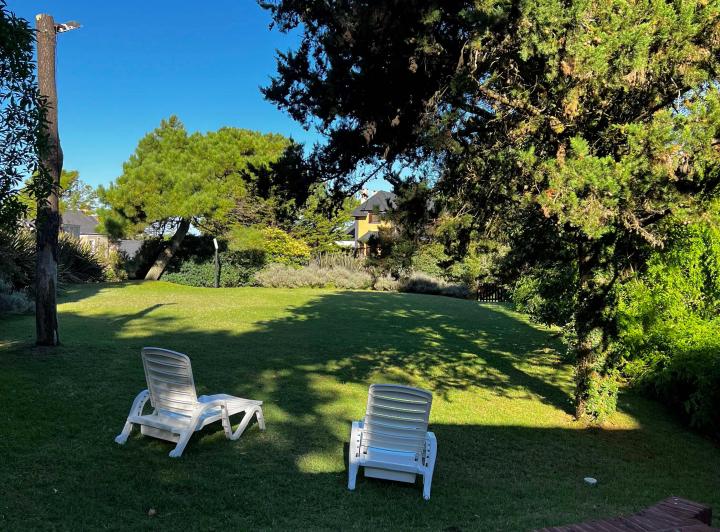Casa · 220m² · 4 Ambientes · 1 Cochera