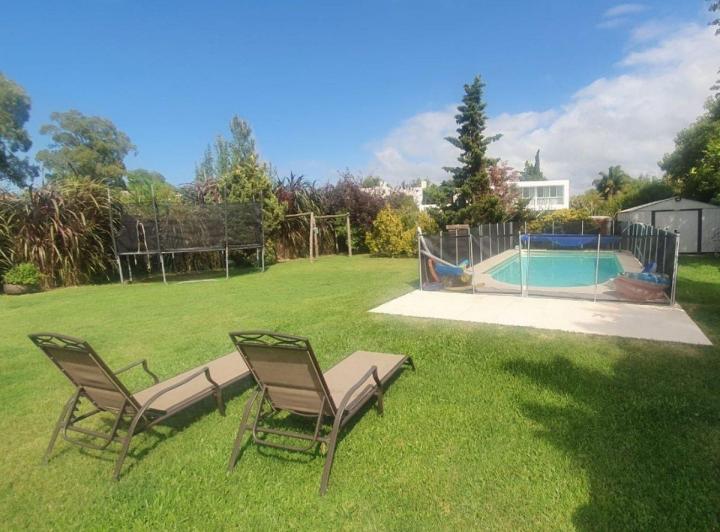 Casa · 199m² · 4 Ambientes · 2 Cocheras