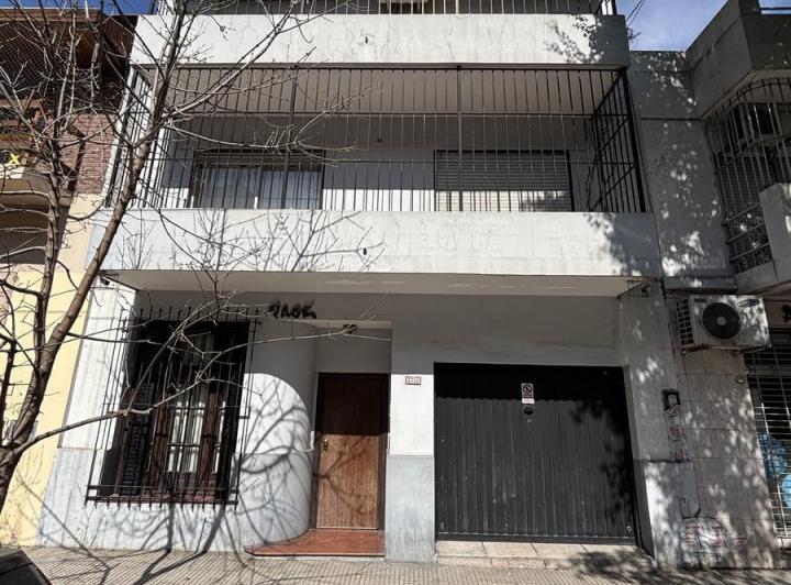 Casa · 254m² · 5 Ambientes · 1 Cochera