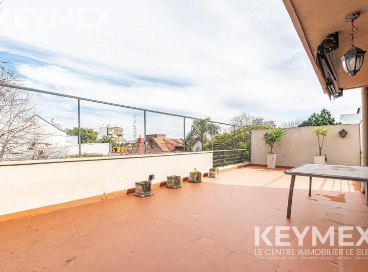 Casa · 134m² · 4 Ambientes · 2 Cocheras