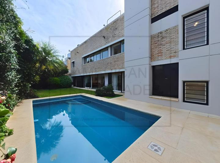 Casa · 502m² · 6 Ambientes · 6 Cocheras