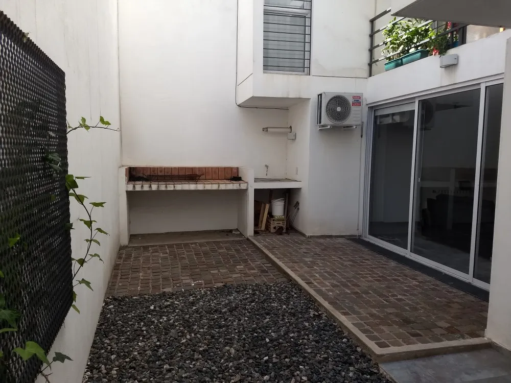 Bº General Paz - Alquiler PH con patio con Asador